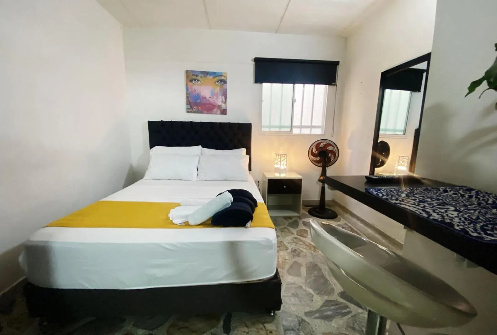 公寓式酒店 Aparta Suites Rosales 麦德林 哥伦比亚